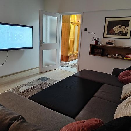 Spacious And Modern Apartment In Town Center 코니츠 외부 사진